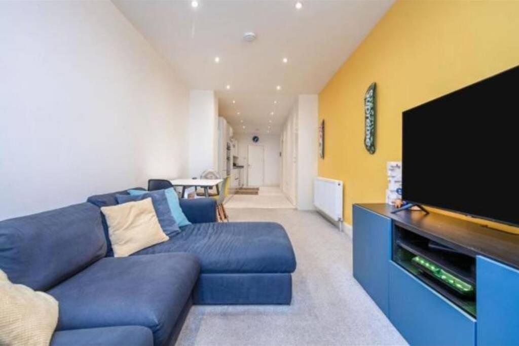 Contemporary 3 Bed Apartment In Hendon Central. Εξωτερικό φωτογραφία